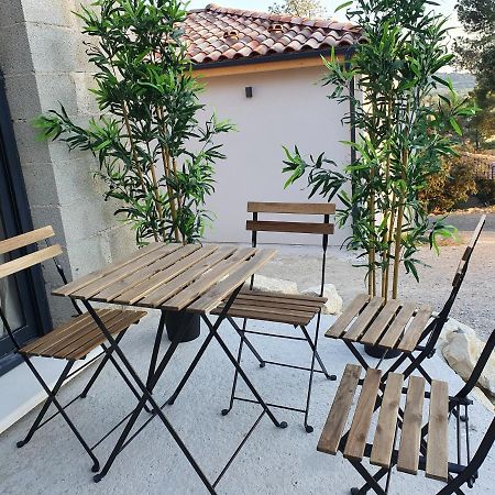Appartement Bedoin Au Pied Du Mont Ventoux Esterno foto